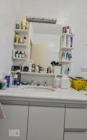Casa à venda com 190m², 4 quartos e 2 vagasBanheiro 02
