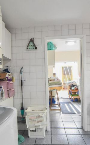 Casa à venda com 190m², 4 quartos e 2 vagasLavanderia