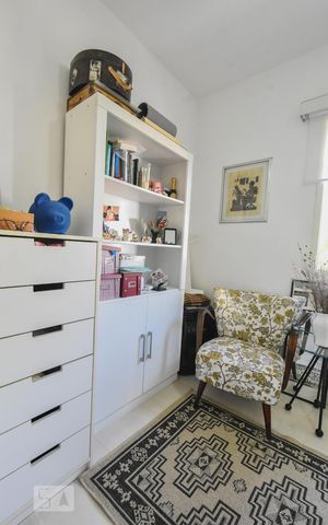 Casa à venda com 190m², 4 quartos e 2 vagasQuarto 03