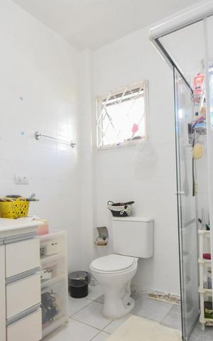 Casa à venda com 190m², 4 quartos e 2 vagasBanheiro 02