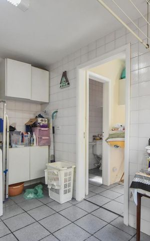 Casa à venda com 190m², 4 quartos e 2 vagasLavanderia