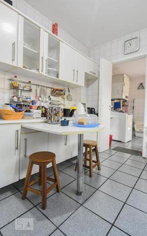 Casa à venda com 190m², 4 quartos e 2 vagasCozinha