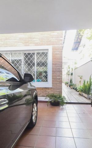 Casa à venda com 190m², 4 quartos e 2 vagasGaragem