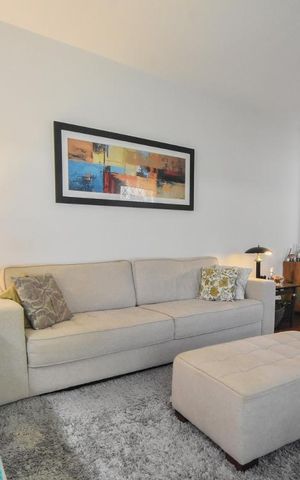 Casa à venda com 190m², 4 quartos e 2 vagasSala de Estar