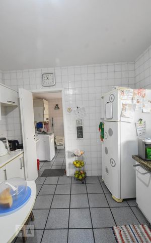Casa à venda com 190m², 4 quartos e 2 vagasCozinha