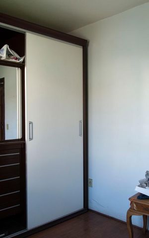 Casa à venda com 552m², 4 quartos e 7 vagas Casa à venda com 552m², 4 quartos e 7 vagasQuarto 4