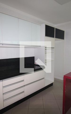 Casa de condomínio para alugar com 238m², 3 quartos e 4 vagasCozinha