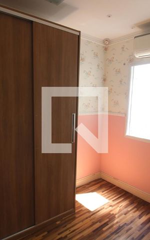Casa de condomínio para alugar com 238m², 3 quartos e 4 vagasQuarto 2