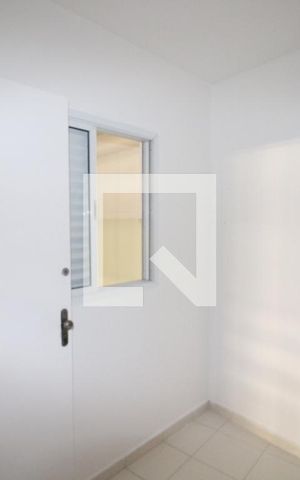Casa de condomínio para alugar com 238m², 3 quartos e 4 vagasQuarto de Serviço