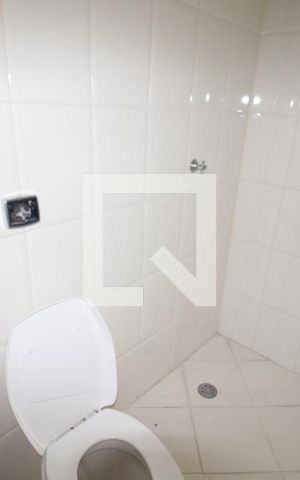Casa de condomínio para alugar com 238m², 3 quartos e 4 vagasBanheiro de Serviço 2