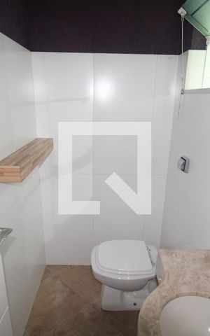 Casa de condomínio para alugar com 238m², 3 quartos e 4 vagasLavabo