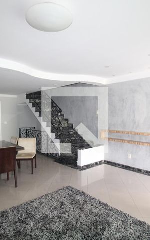 Casa de condomínio para alugar com 238m², 3 quartos e 4 vagasSala