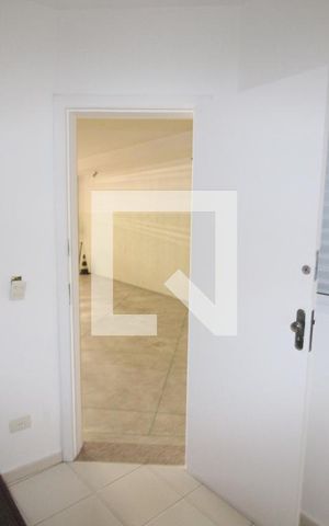 Casa de condomínio para alugar com 238m², 3 quartos e 4 vagasQuarto de Serviço