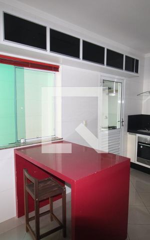 Casa de condomínio para alugar com 238m², 3 quartos e 4 vagasCozinha
