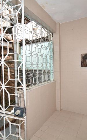 Casa à venda com 240m², 4 quartos e 2 vagasÁrea de Serviço