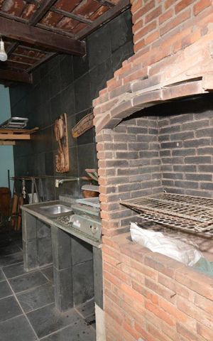 Casa à venda com 240m², 4 quartos e 2 vagasChurrasqueira - Quintal