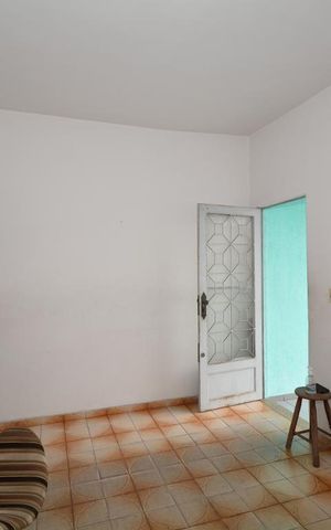 Casa à venda com 240m², 4 quartos e 2 vagasSala