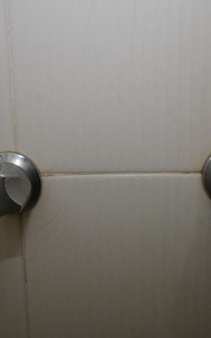 Casa à venda com 240m², 4 quartos e 2 vagasBanheiro da Suíte 2 do Segundo Piso