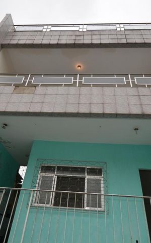 Casa à venda com 240m², 4 quartos e 2 vagasFachada