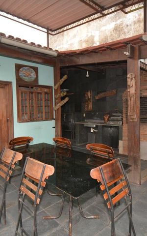 Casa à venda com 240m², 4 quartos e 2 vagasChurrasqueira - Quintal