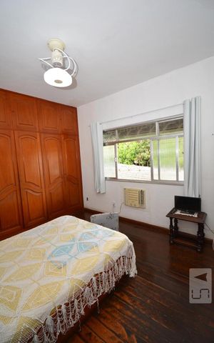 Casa à venda com 240m², 4 quartos e 2 vagasSuíte 1 do Segundo Piso