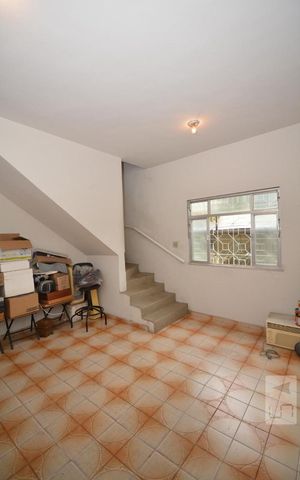Casa à venda com 240m², 4 quartos e 2 vagasCopa