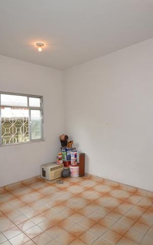 Casa à venda com 240m², 4 quartos e 2 vagasCopa