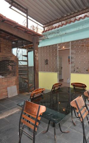Casa à venda com 240m², 4 quartos e 2 vagasChurrasqueira - Quintal