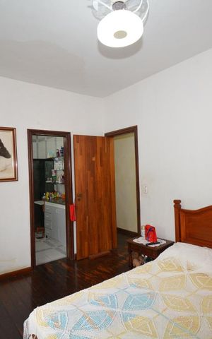Casa à venda com 240m², 4 quartos e 2 vagasSuíte 1 do Segundo Piso