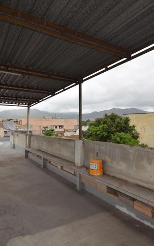Casa à venda com 240m², 4 quartos e 2 vagasTerraço