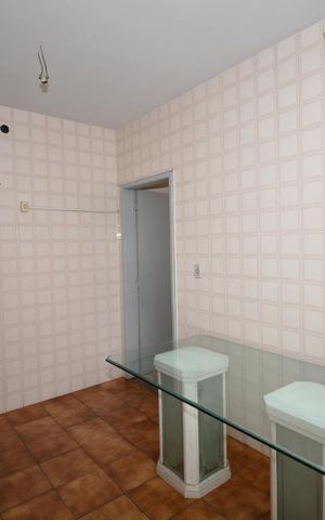 Casa à venda com 240m², 4 quartos e 2 vagasCozinha