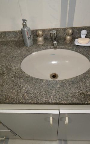 Casa à venda com 240m², 4 quartos e 2 vagasBanheiro da Suíte 1 do Segundo Piso