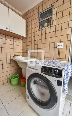 Casa à venda com 160m², 3 quartos e 1 vagaLavanderia