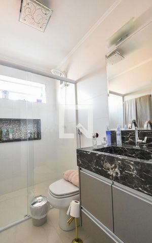 Casa à venda com 160m², 3 quartos e 1 vagaBanheiro 02