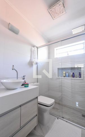 Casa à venda com 160m², 3 quartos e 1 vagaBanheiro Suíte 01