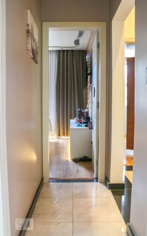 Apartamento à venda com 110m², 4 quartos e 2 vagas Apartamento à venda com 110m², 4 quartos e 2 vagasCorredor
