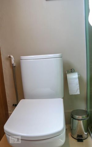 Apartamento à venda com 110m², 4 quartos e 2 vagas Apartamento à venda com 110m², 4 quartos e 2 vagasBanheiro Social
