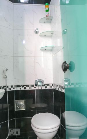 Apartamento à venda com 110m², 4 quartos e 2 vagas Apartamento à venda com 110m², 4 quartos e 2 vagasBanheiro