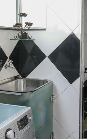 Apartamento à venda com 110m², 4 quartos e 2 vagas Apartamento à venda com 110m², 4 quartos e 2 vagasÁrea de Serviço