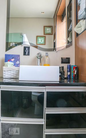 Apartamento à venda com 110m², 4 quartos e 2 vagas Apartamento à venda com 110m², 4 quartos e 2 vagasBanheiro Social