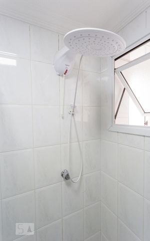 Apartamento para alugar com 76m², 3 quartos e 1 vaga Apartamento para alugar com 76m², 3 quartos e 1 vagaChuveiro