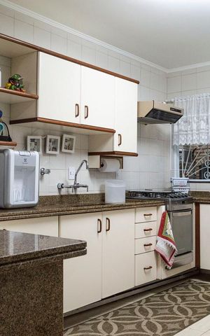 Casa à venda com 125m², 3 quartos e 2 vagasCozinha