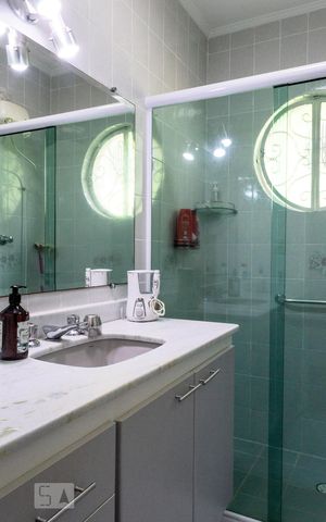 Casa à venda com 125m², 3 quartos e 2 vagasBanheiro da Suíte