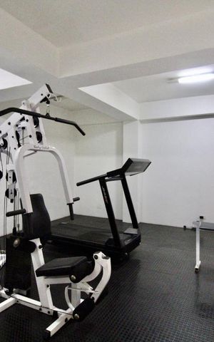 Casa à venda com 900m², 5 quartos e 3 vagas Casa à venda com 900m², 5 quartos e 3 vagasAcademia