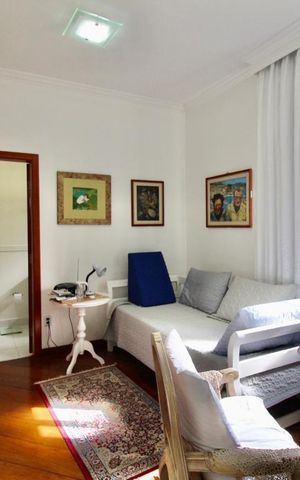 Casa à venda com 900m², 5 quartos e 3 vagas Casa à venda com 900m², 5 quartos e 3 vagasSuíte 1