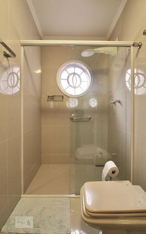Casa à venda com 900m², 5 quartos e 3 vagas Casa à venda com 900m², 5 quartos e 3 vagasBanheiro da Suíte 2