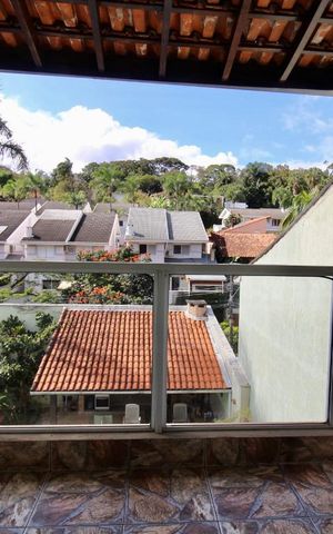 Casa à venda com 900m², 5 quartos e 3 vagas Casa à venda com 900m², 5 quartos e 3 vagasSuíte 5 - Varanda
