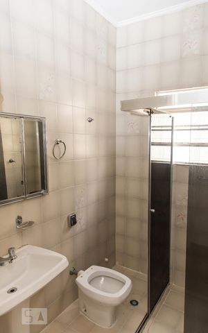 Casa à venda com 341m², 3 quartos e 4 vagas Casa à venda com 341m², 3 quartos e 4 vagasSuíte 1 - Banheiro
