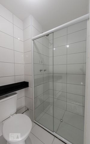 Apartamento para alugar com 30m², 1 quarto e sem vaga Apartamento para alugar com 30m², 1 quarto e sem vagaBanheiro Social