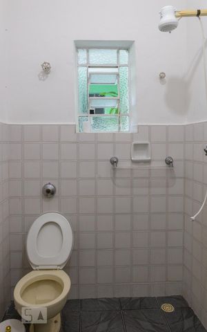 Casa à venda com 275m², 6 quartos e 4 vagas Casa à venda com 275m², 6 quartos e 4 vagasBanheiro do Escritório